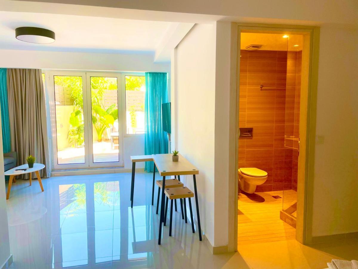 Haris White Apartment Roussospítion المظهر الخارجي الصورة